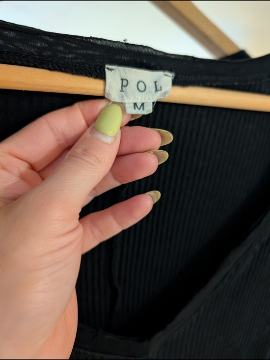 POL Black V-Neck Ribbed Panel Top - Picture 5 of 5